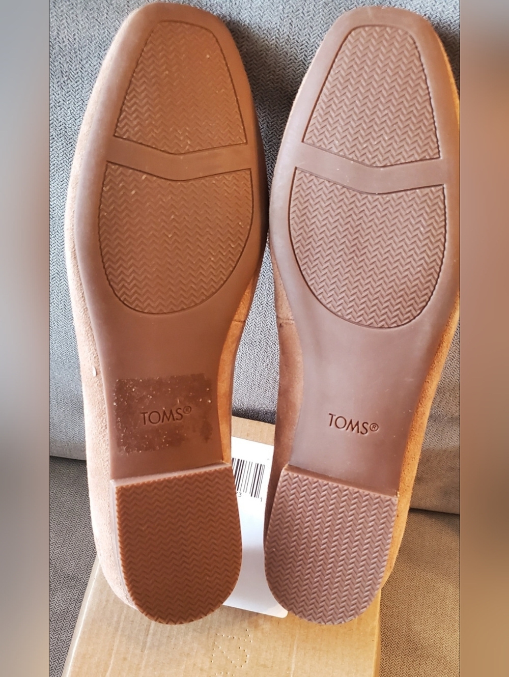 Toms Women’s Suede Ballet Flats in Tan with Cream Trim - Picture 3 of 4